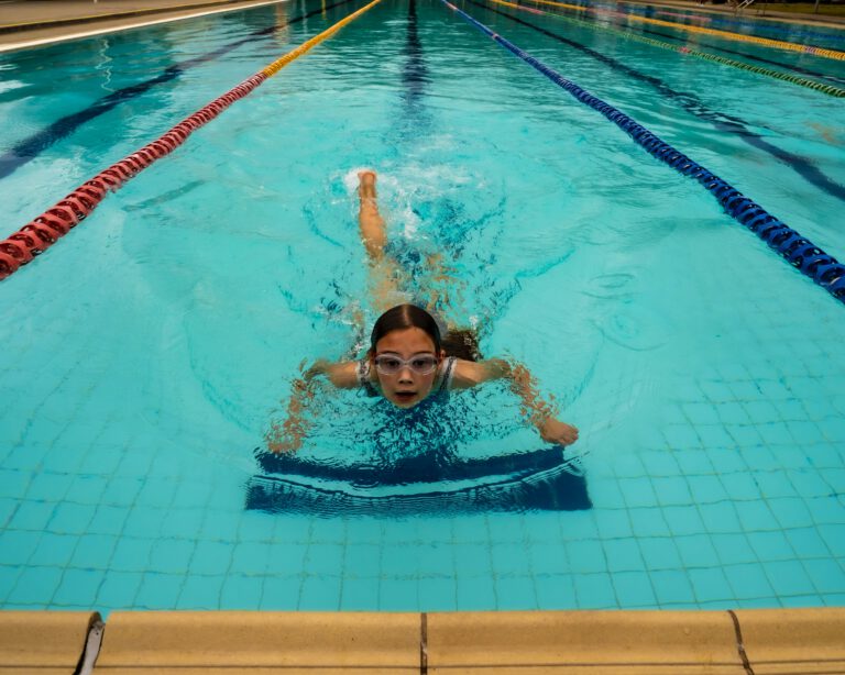Schwimmbecken
